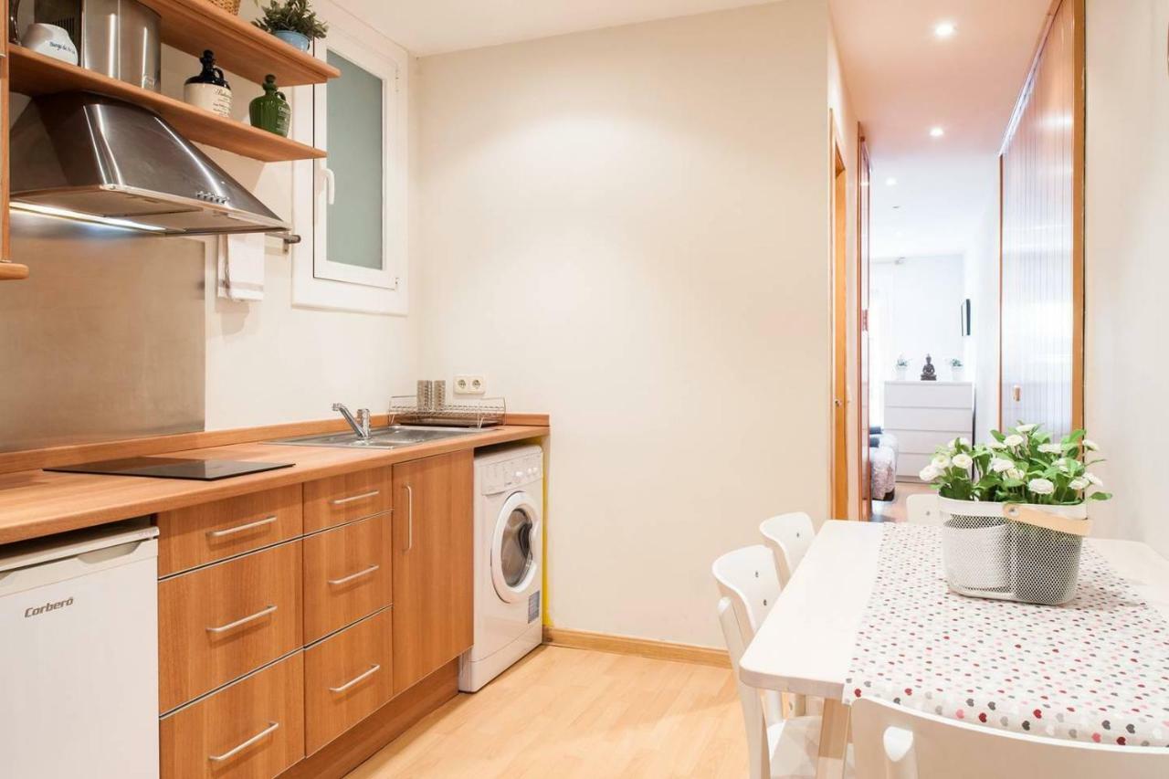 Nice Apartment Near Barcelona Center ภายนอก รูปภาพ