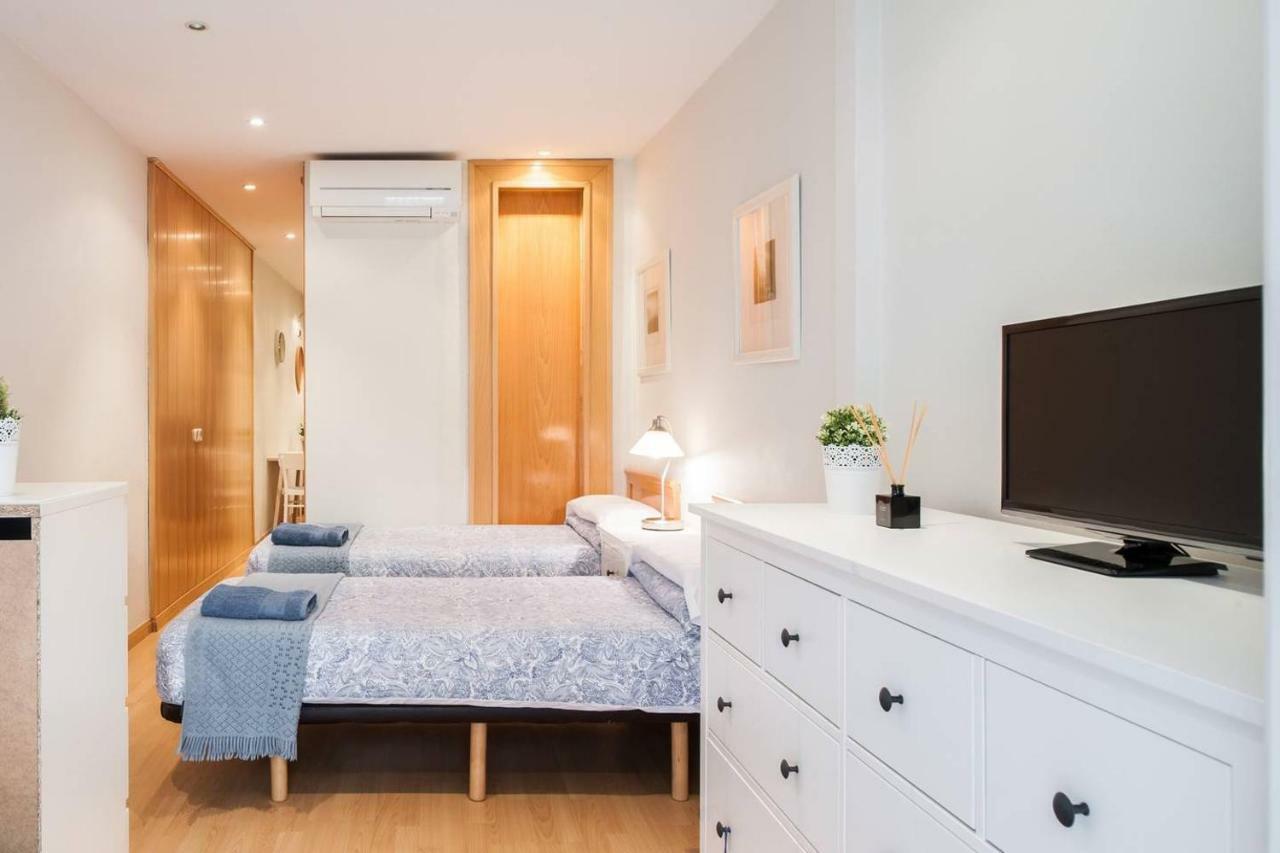 Nice Apartment Near Barcelona Center ภายนอก รูปภาพ