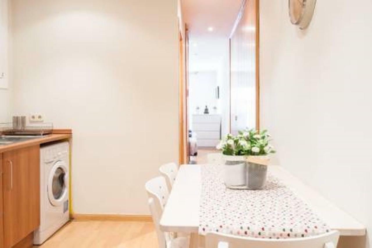 Nice Apartment Near Barcelona Center ภายนอก รูปภาพ