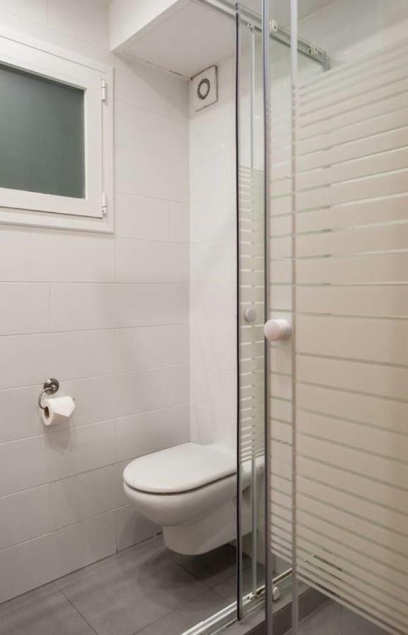 Nice Apartment Near Barcelona Center ภายนอก รูปภาพ